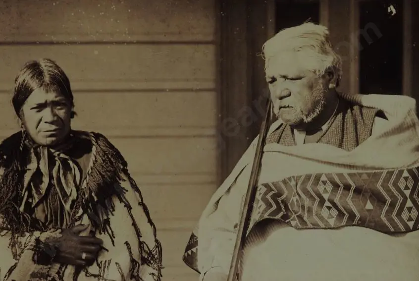 UNKNOWN - Two Elderly Maori Image 1++