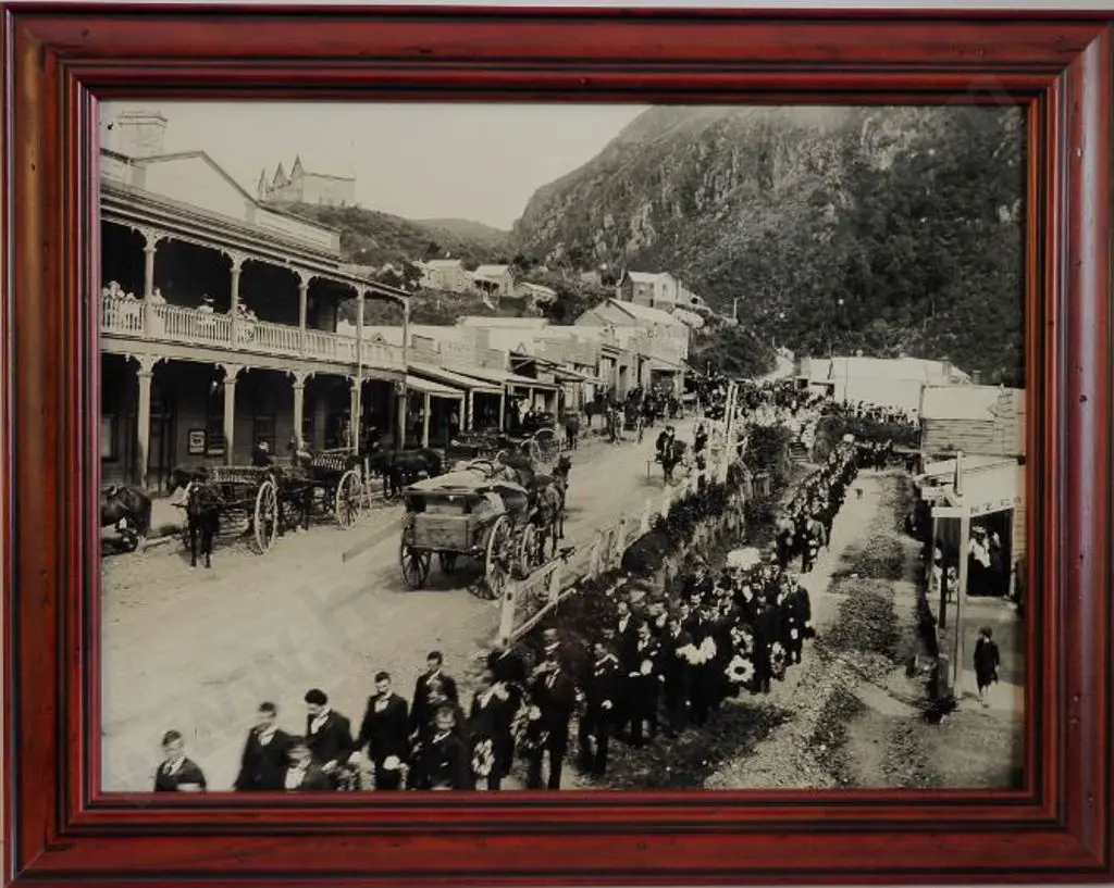 UNKNOWN Photographer - New Zealand Funeral Procession c. 1900 Image 1++