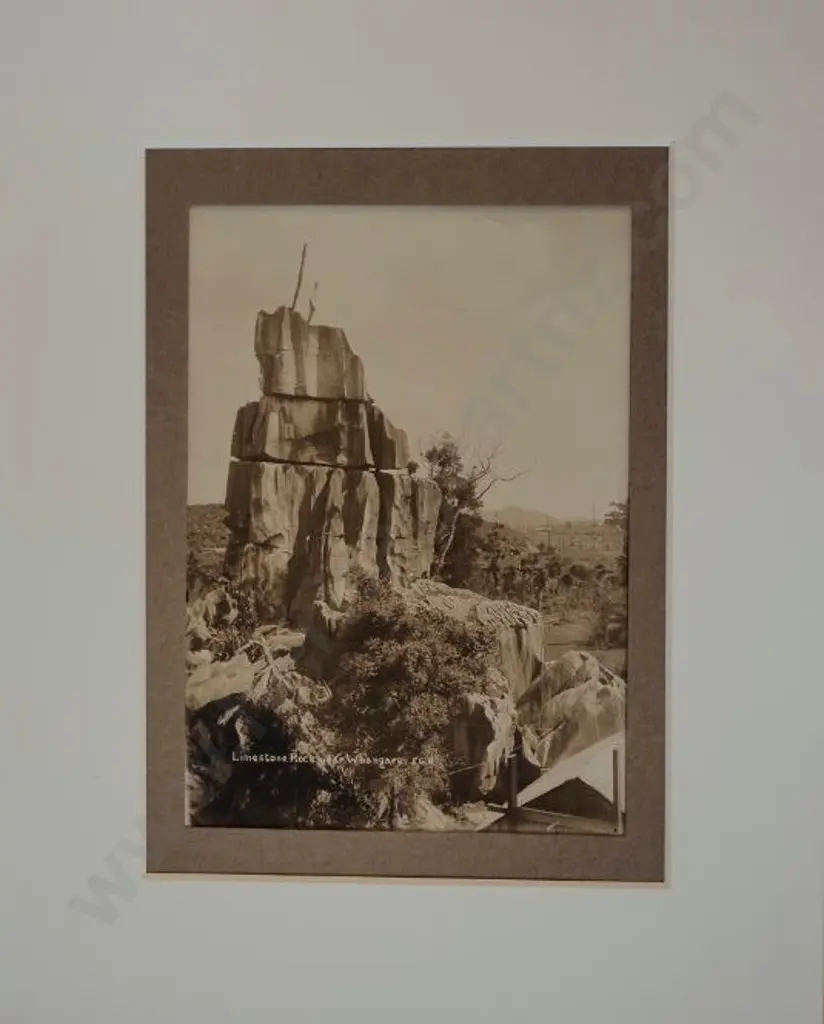 RADCLIFFE, Frederick George (1863-1923) - Limestone Rock, Whangarei Image 1++