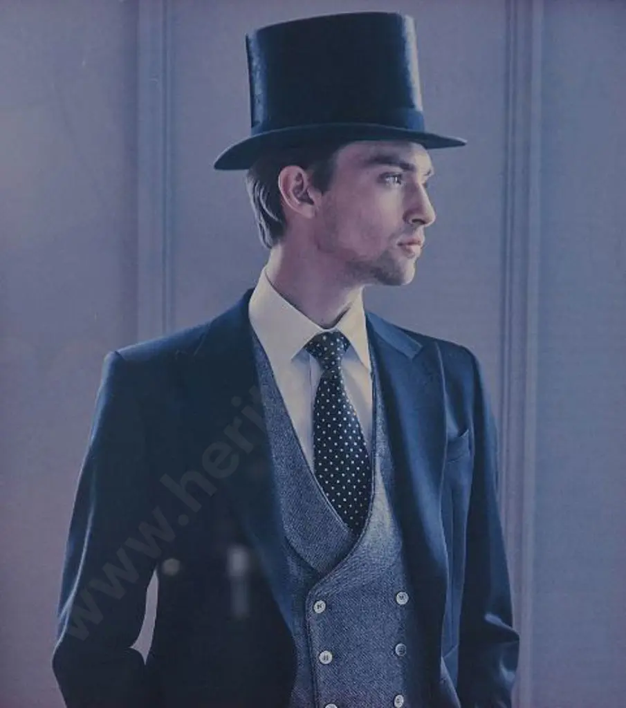 UNKNOWN photographer - Dressed to the Nines .. Image 1++