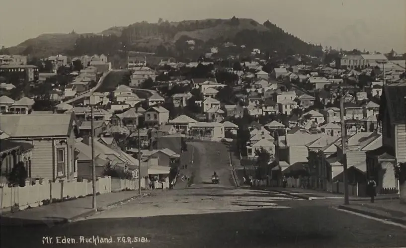 RADCLIFFE, Frederick George (1863-1923) - Mt Eden, Auckland c. 1905 Image 1++