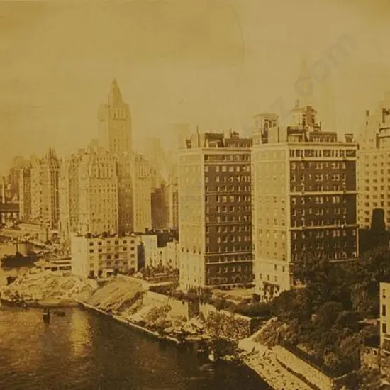 UNKNOWN - New York on the Hudson River