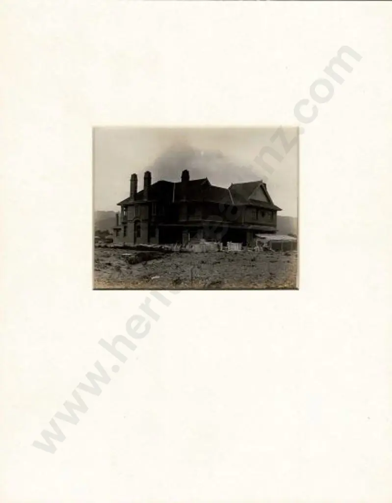 UNKNOWN - Country House Image 1++