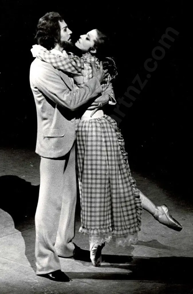 UNKNOWN - Maya Plisetskaya (1925-2015) - Prima Ballerina with the Russian Bolshoi Ballet Image 1++