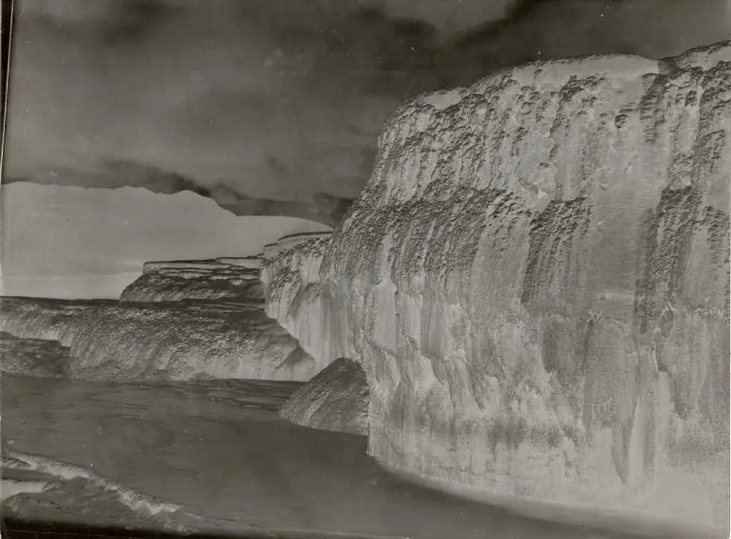 UNKNOWN - Unidentified Landscape - mid 20th Century Image 1++