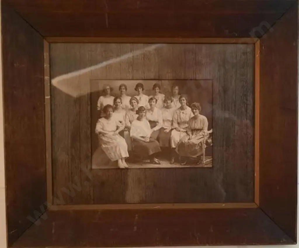 UNKNOWN - Mrs Edwards Class - Early 1900s Image 1++