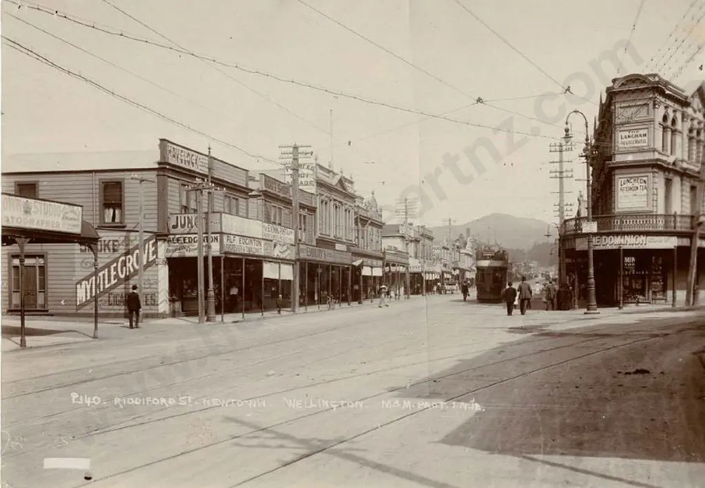 MUIR & MOODIE - Dunedin (1898-1916) - Riddiford Street, Newtown, Wellington - c.1905 Image 1++