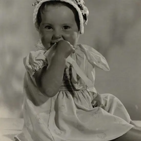 PERRY, Geoffrey William (1900-1959) - Studio Portrait of Baby, c. 1950
