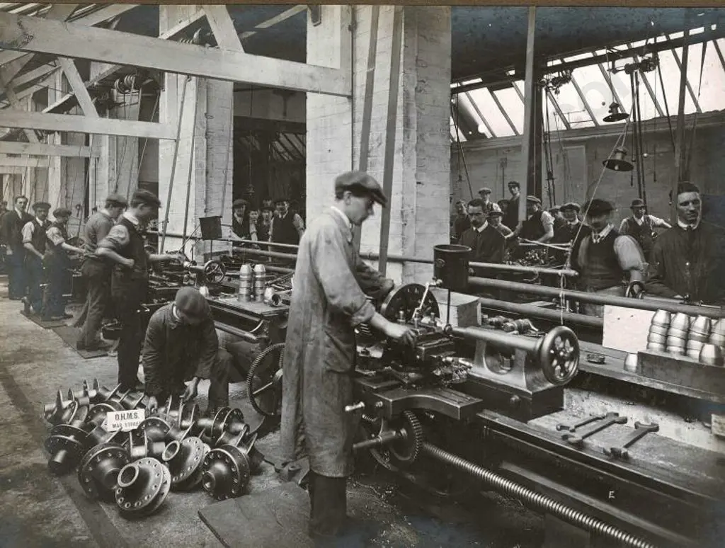 UNKNOWN - James Gibbons Munitions Factory UK - First World War (4 photos) Image 1++