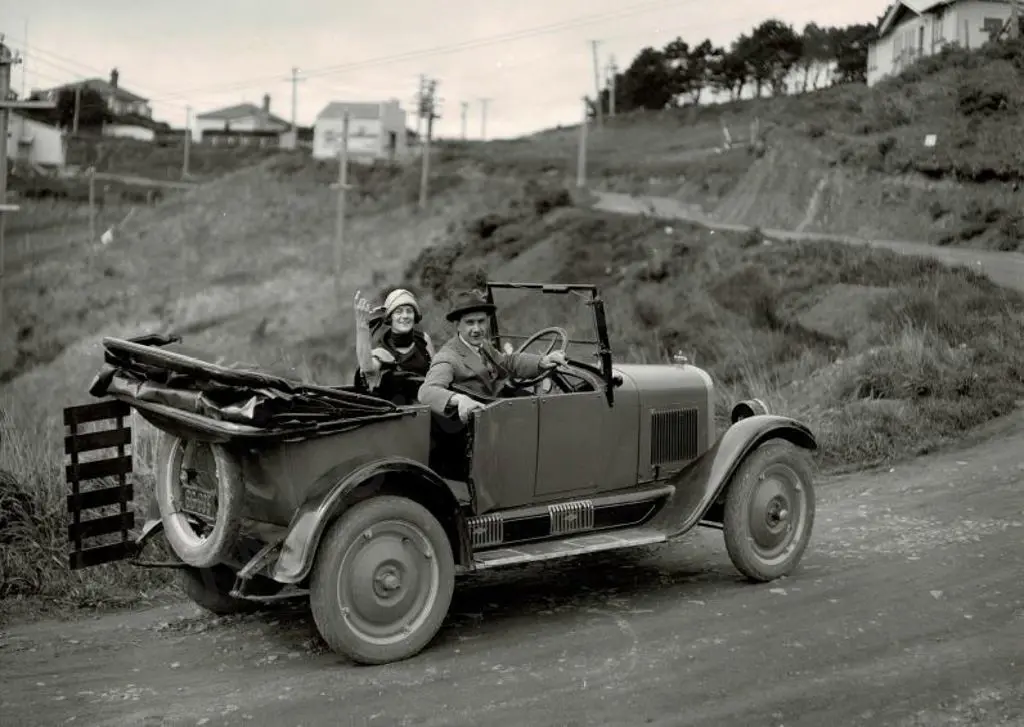 UNKNOWN - A Sunday Jaunt Image 1++