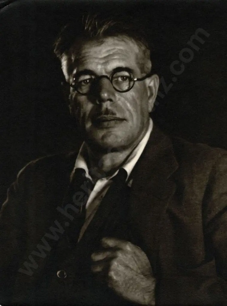 CASBOLT, Frederick Lennard (1896-1987) - Portrait of Unknown Man Image 1++