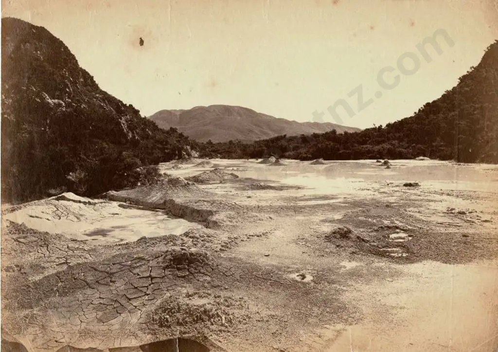 UNKNOWN - Valley, Rotomahana, Before the Eruption, c.1880 Image 1++