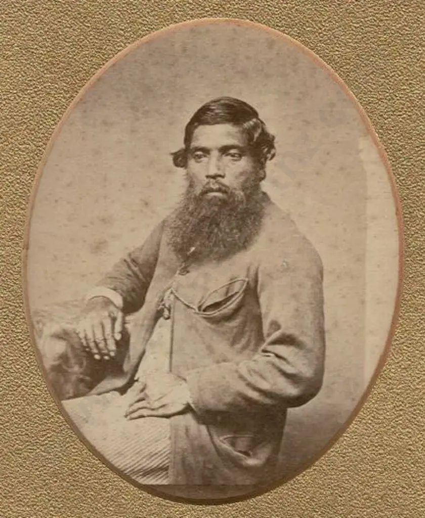UNKNOWN - Maori in Formal Studio Setting - Late 19th Century Image 1++