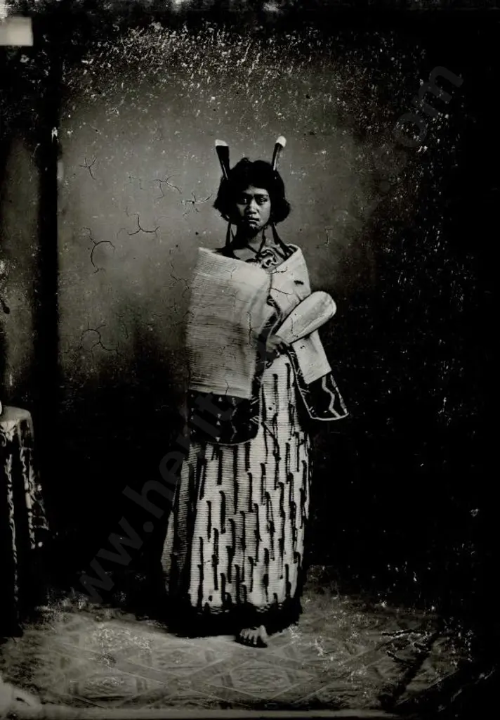 UNKNOWN - Unidentified Maori Woman Image 1++