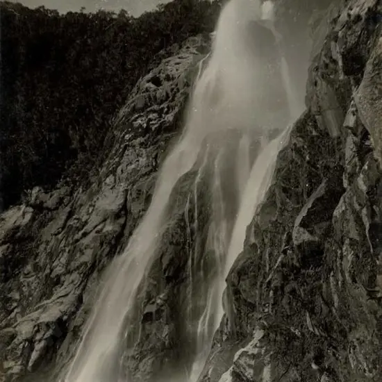 MUIR & MOODIE - Dunedin (1898-1916) - Bowen Falls, Milford Sound, c.1900