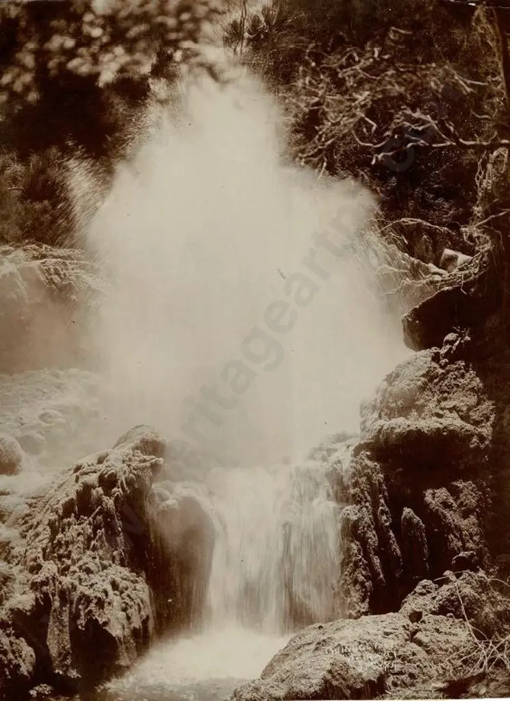 MARTIN, Josiah (1843-1916) - Twin Geysers, Wairakei, c.1880 Image 1++