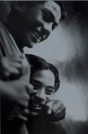 MIKAERE, Chanz (21st Cent.) - Tutu & Hoha Image 1++