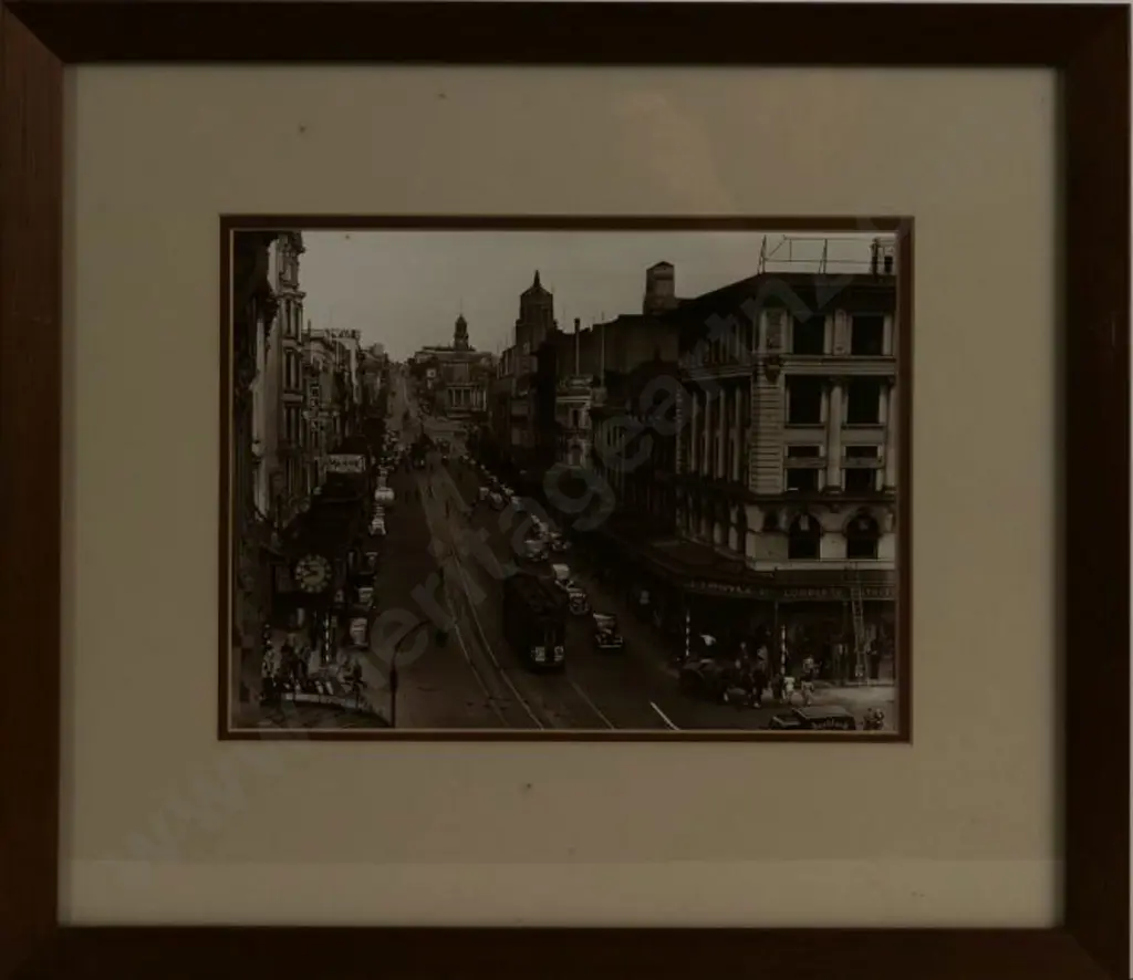 UNKNOWN Photographer - Queen Street, Auckland c. 1940s Image 1++