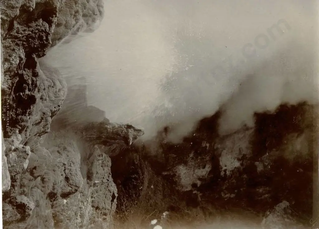 MARTIN, Josiah (1843-1916) - Alum Cliffs, Waiotapu, c.1880 Image 1++