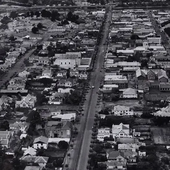 BROWNE, Victor Carlyle (1900-1980) - Wanganui - Aerial Photo Looking Down Victoria Ave., c.1950