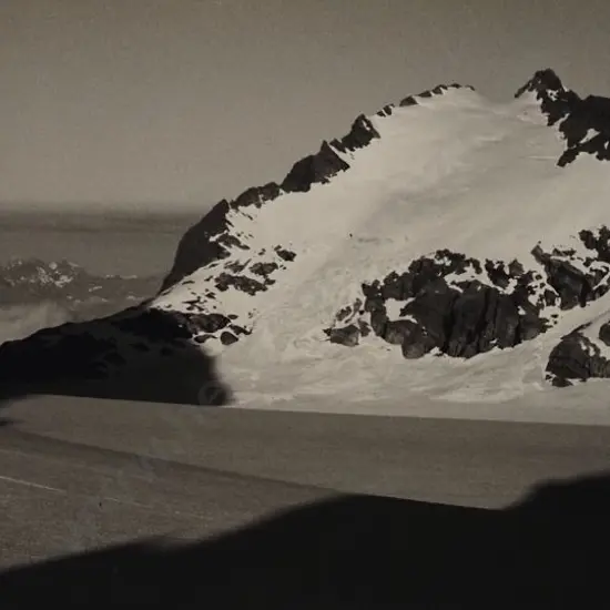 RUNDLE, John (1933-2014) - Mount Gable on the Olivine Ice Plateau