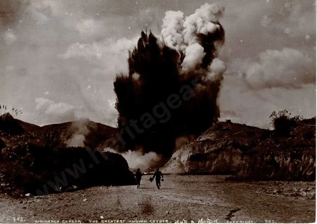 MUIR & MOODIE - Dunedin (1898-1916) - Waimangu Geyser, the Greatest Known Geyser Image 1++