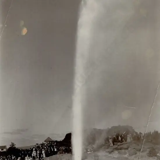 UNKNOWN - Wairoa Geyser, Whakarewarewa - Late 19th Century