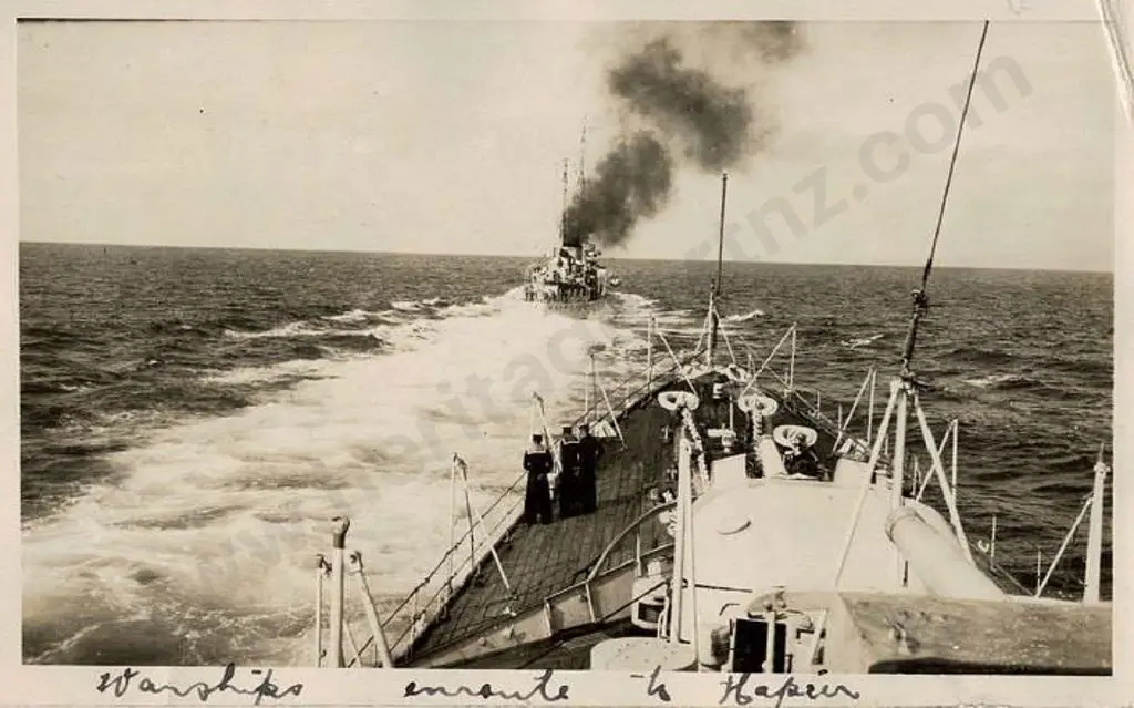 UNKNOWN - Napier Earthquake - 7 snapshot photos, Feb 3, 1931 Image 1++