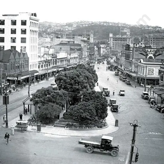 SEARLE, Roland James (1904-1984) - Courtenay Place, Wellington, c.1930