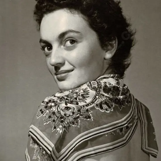 CASBOLT, Frederick Lennard (1896-1987) - The Floral Scarf