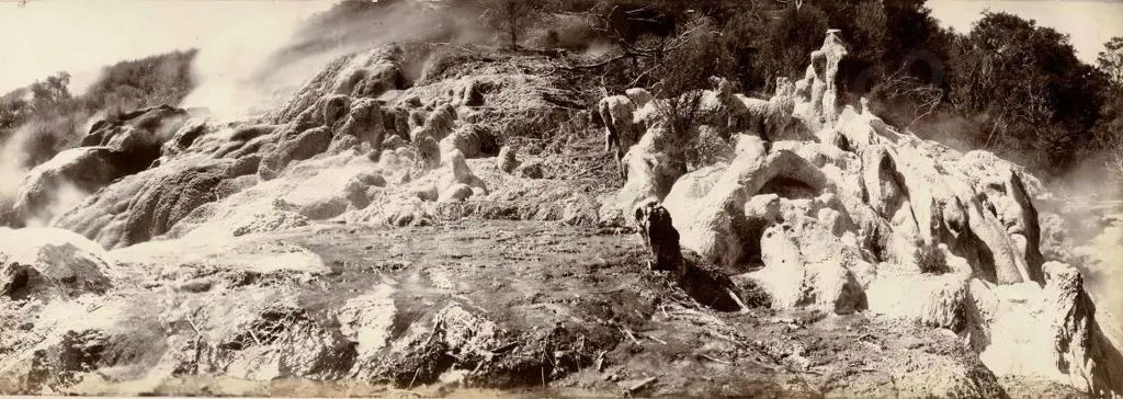 UNKNOWN - Steaming fissures - Rotorua Area, c.1880 Image 1++