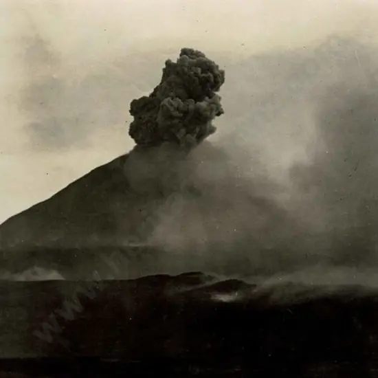 NZ GOVT PUBLICITY (Early 20th Cent.) - Mount Ngauruhoe in Eruption, c.1910