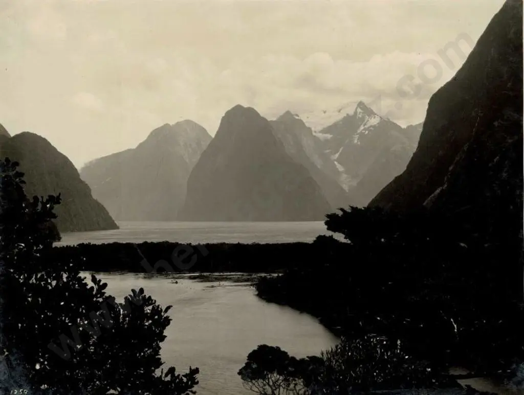 NZ GOVT PUBLICITY (Early 20th Cent.) - Mitre Peak, Milford Soundv c.1910 Image 1++