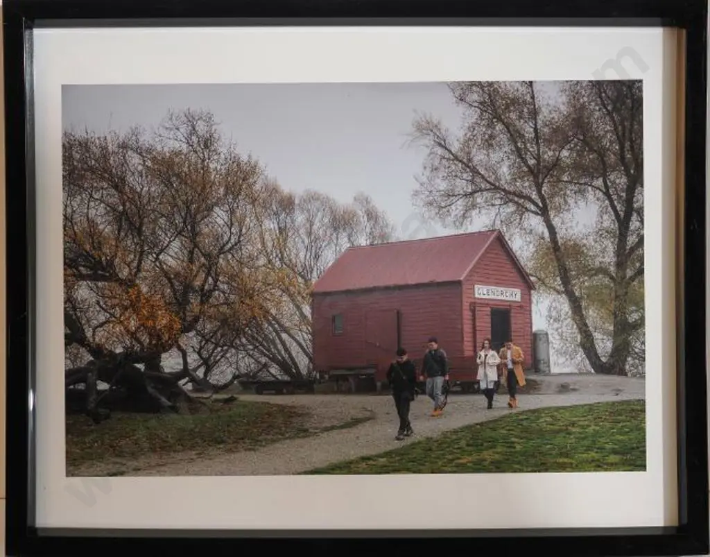 UNKNOWN Photographer - Tourists at Glenorchy Image 1++