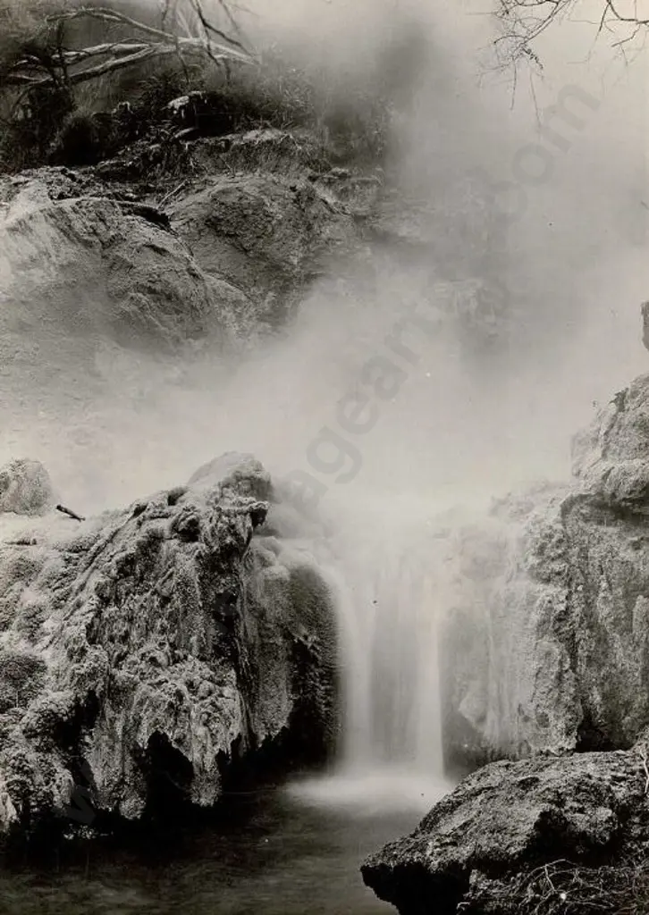 UNKNOWN - Boiling Springs, Wairakei - 16 Aug 1901 Image 1++