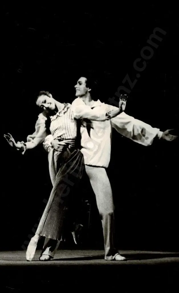 UNKNOWN - Maya Plisetskaya (1925-2015) - Prima Ballerina with the Russian Bolshoi Ballet Image 1++