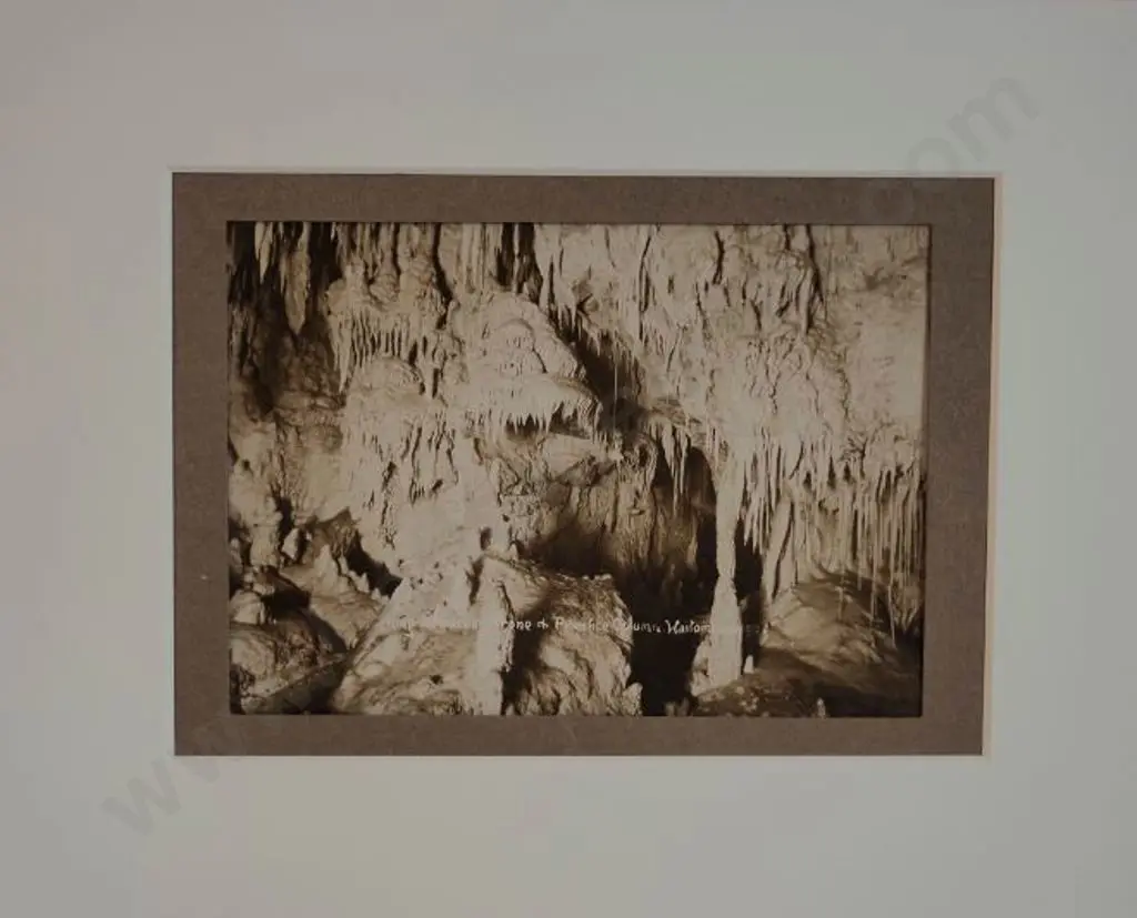 RADCLIFFE, Frederick George (1863-1923) - King Edwards Throne and Prentice Columns, Waitomo Caves Image 1++